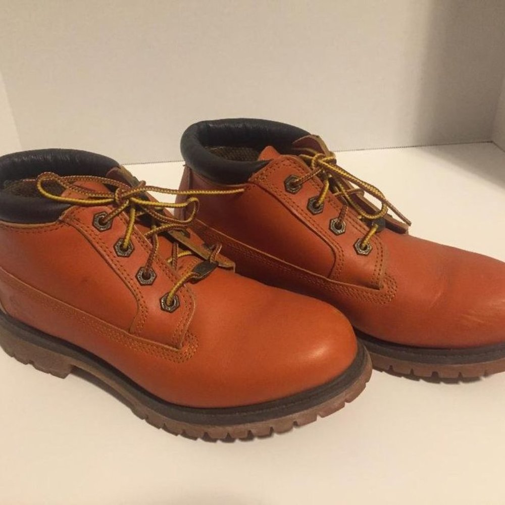 Timberland Chukka Boots, Women's (6.5 W) Orange Colored